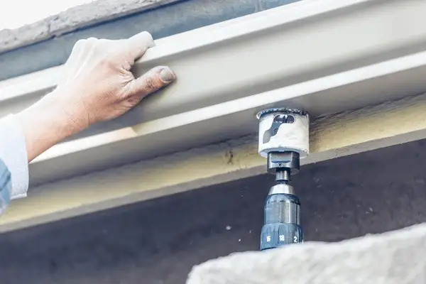 Nettoyage et pose de gouttière aluminium pro à Fayence